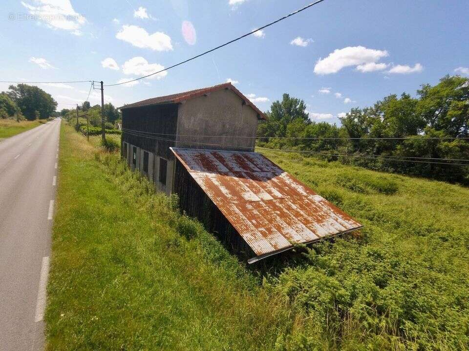 SECHOIR - STOCKAGE - MARAICHER - ARTISAN - NON CONSTRUCTIBLE  - - Maison à GRIGNOLS