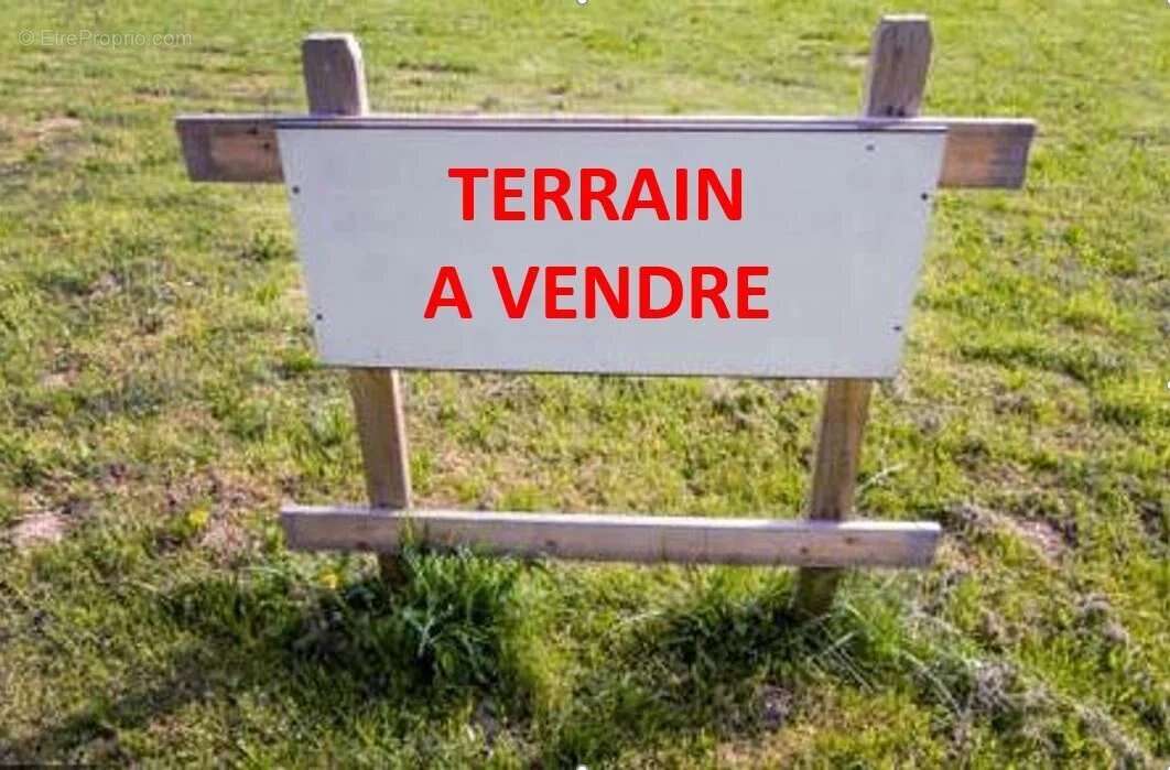 Terrain à BORMES-LES-MIMOSAS