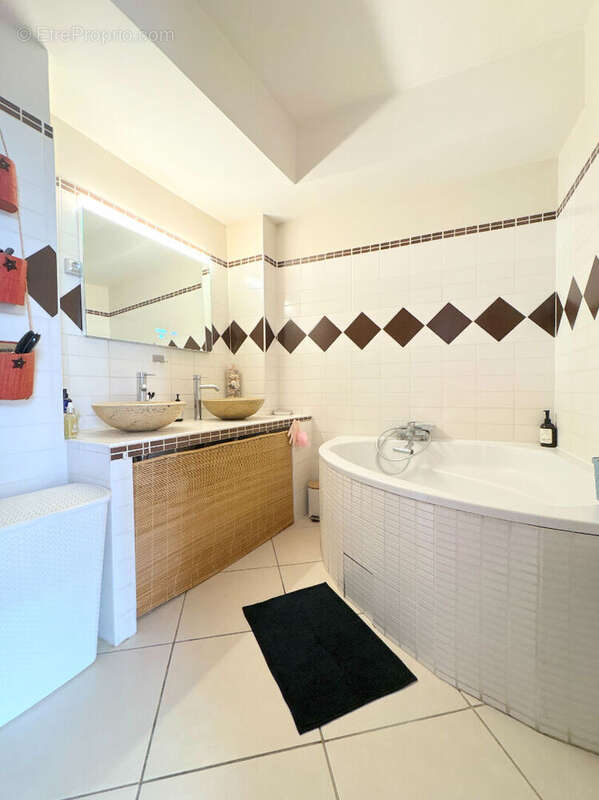 Appartement à PERTUIS