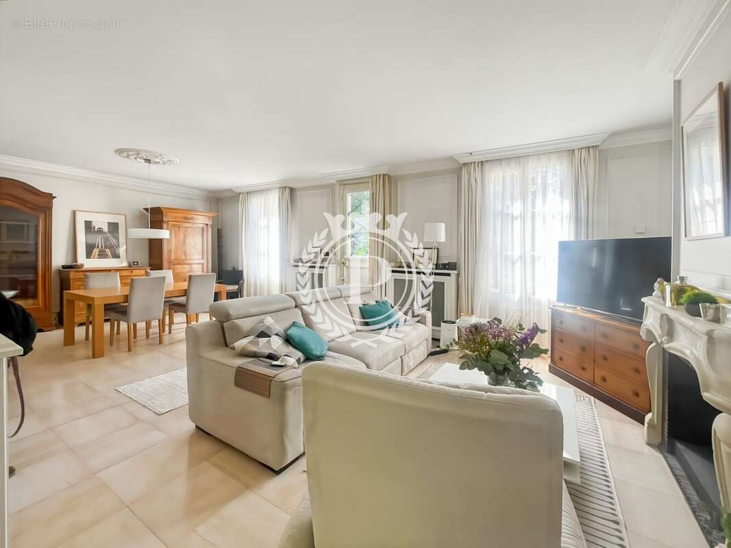 Maison à BOIS-COLOMBES