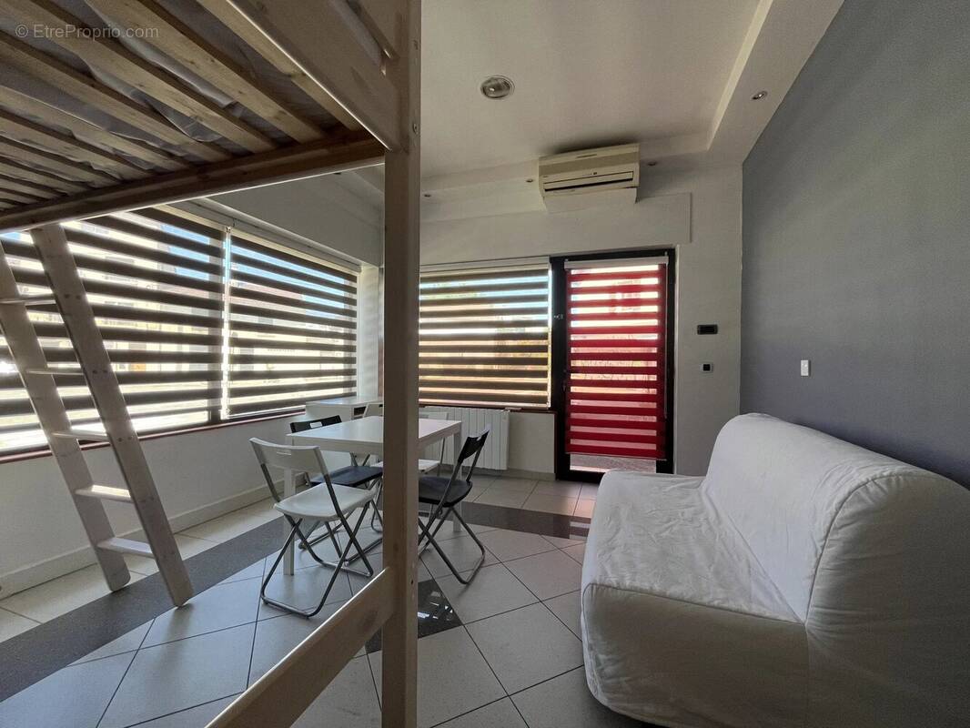 Appartement à SAINT-MARTIN-D'HERES