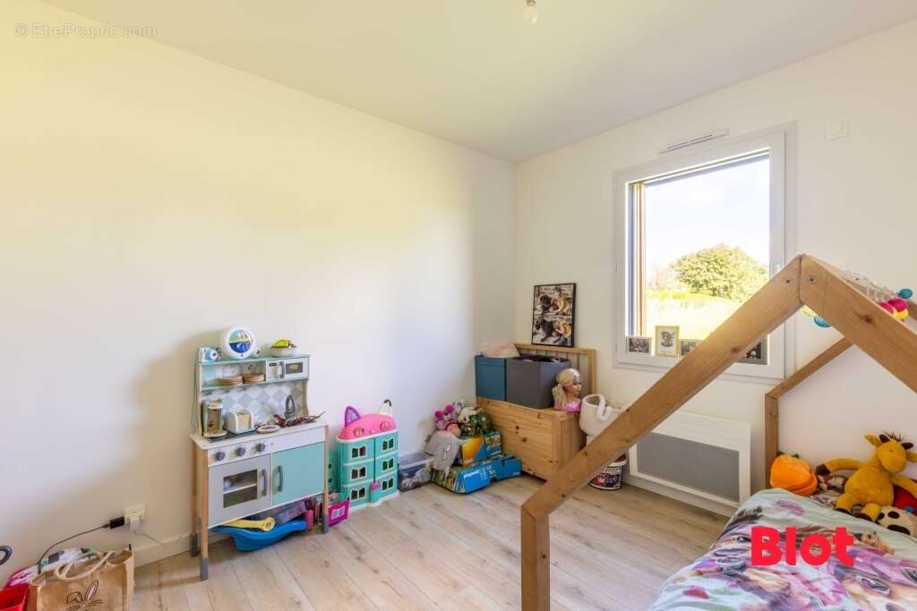 Maison à SAINT-ONEN-LA-CHAPELLE