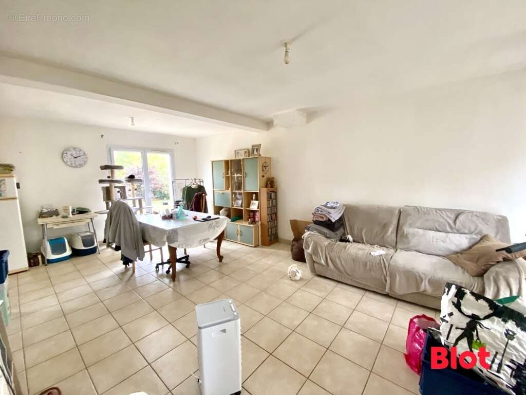 Maison à SAINT-MEEN-LE-GRAND