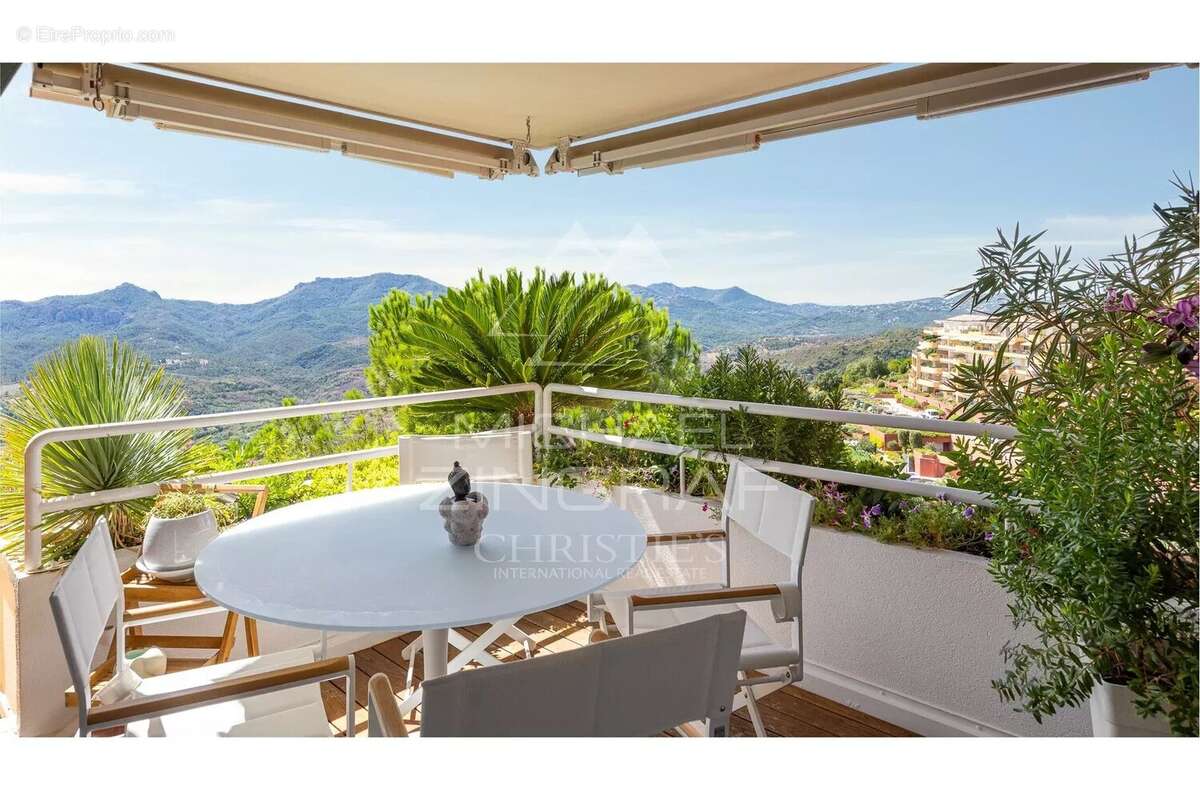 Appartement à MANDELIEU-LA-NAPOULE