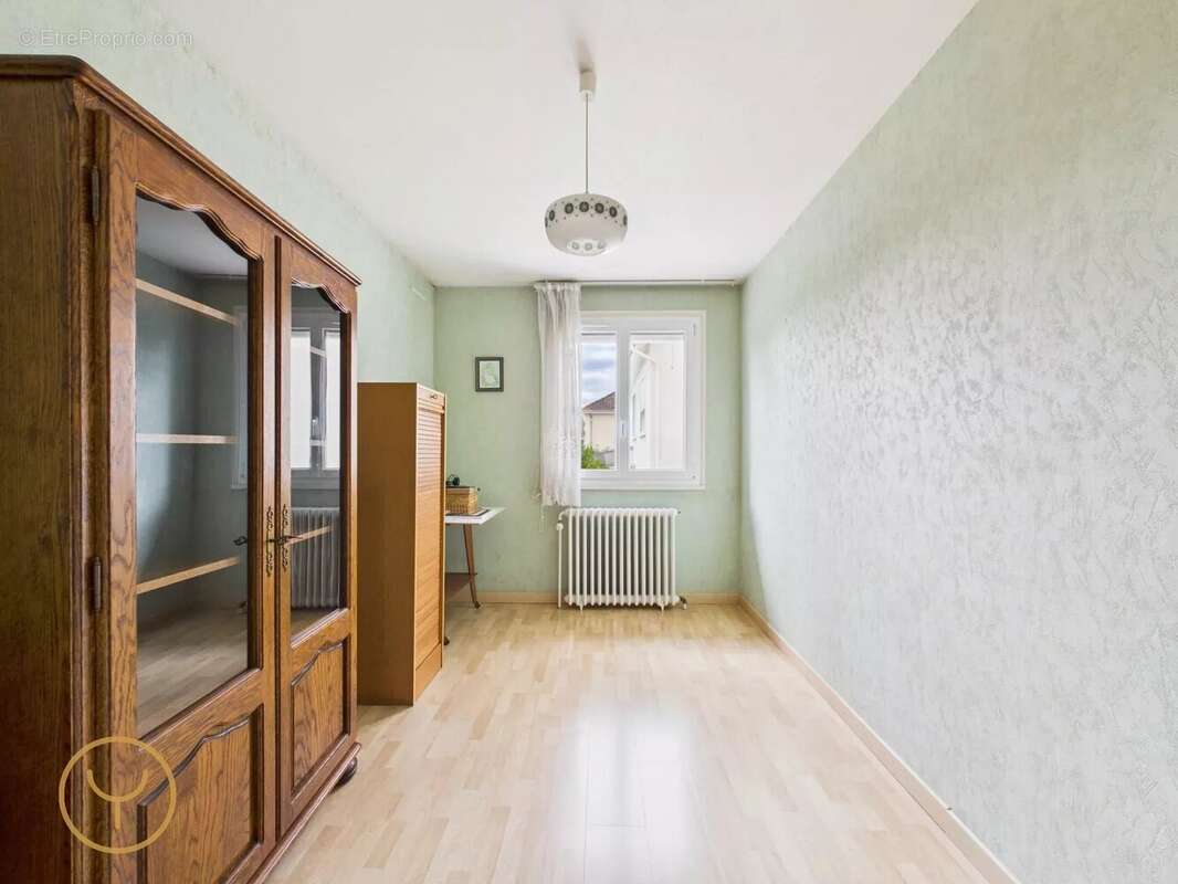 Maison à SAINT-JUST-SAUVAGE