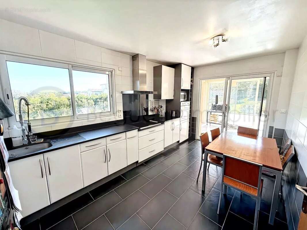 Maison à MERENVIELLE