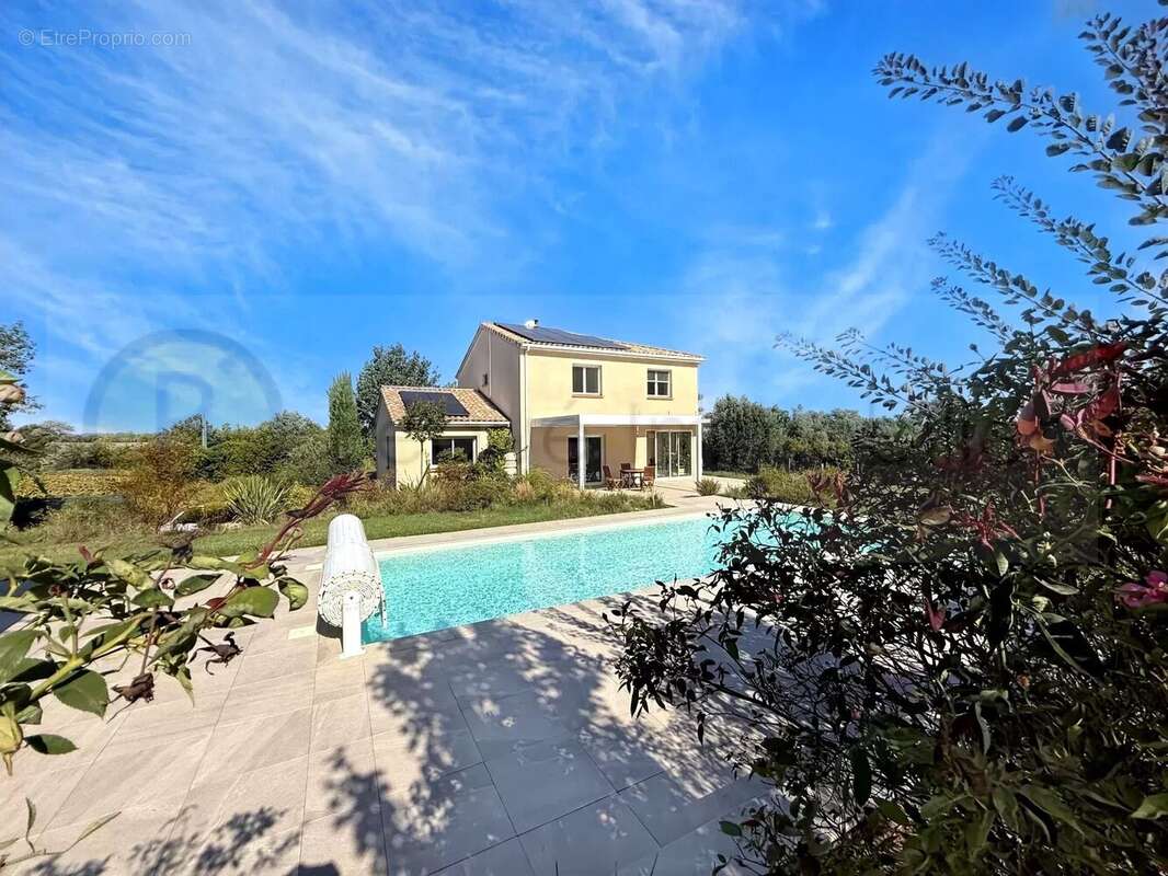 Maison à MERENVIELLE