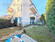 Appartement à SAVIGNY-LE-TEMPLE