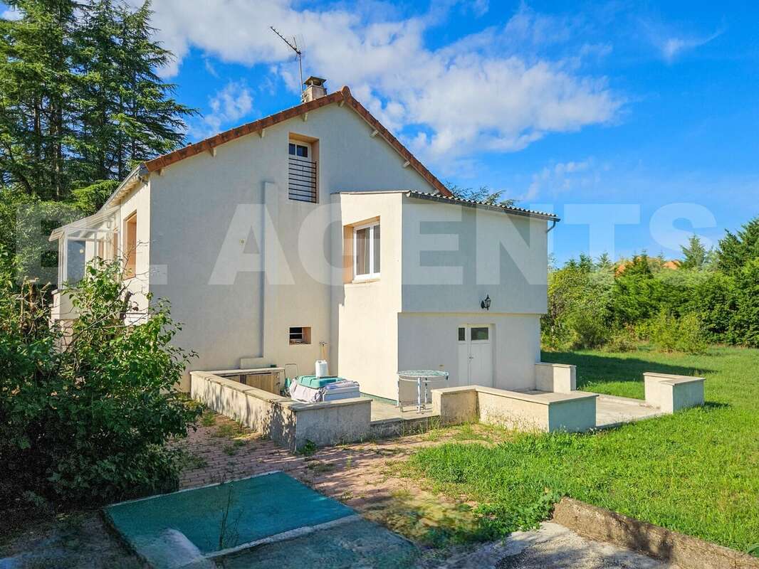 4 - Lionel MARC - BL Agents - Popov - Maison à CHATELLERAULT