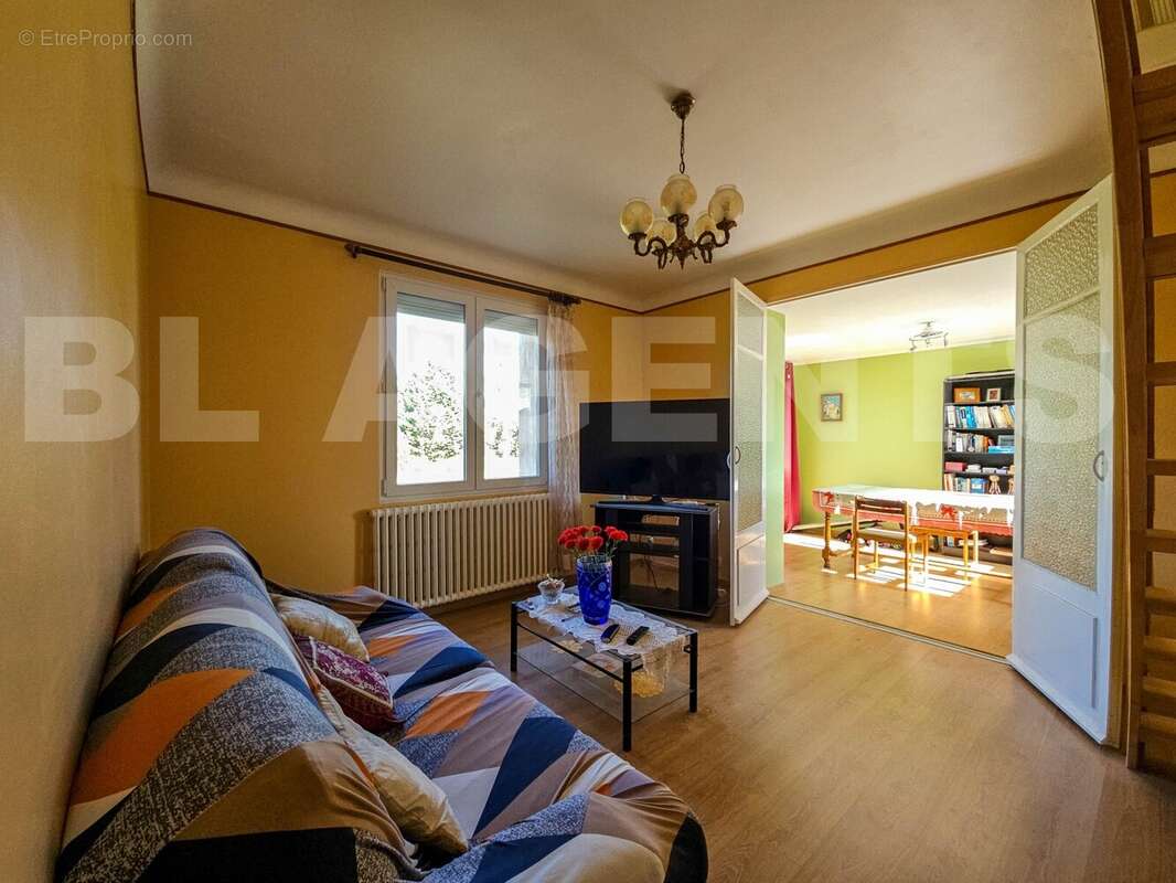 6 - Lionel MARC - BL Agents - Popov - Maison à CHATELLERAULT