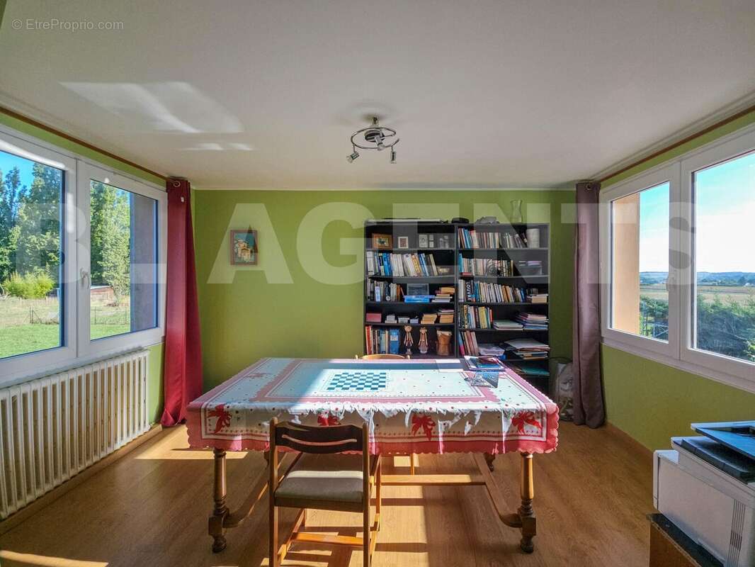 7 - Lionel MARC - BL Agents - Popov - Maison à CHATELLERAULT