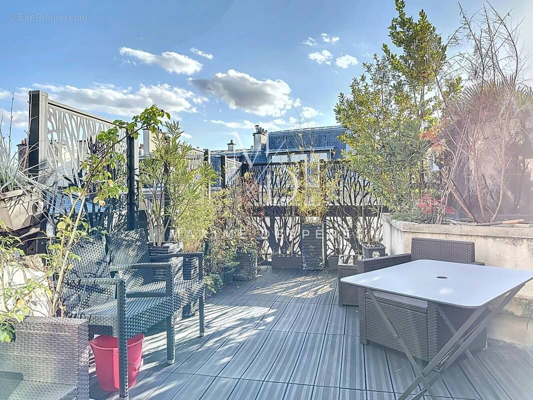 Appartement à NEUILLY-SUR-SEINE