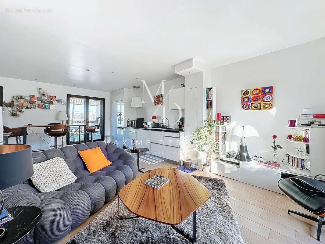 Appartement à NEUILLY-SUR-SEINE