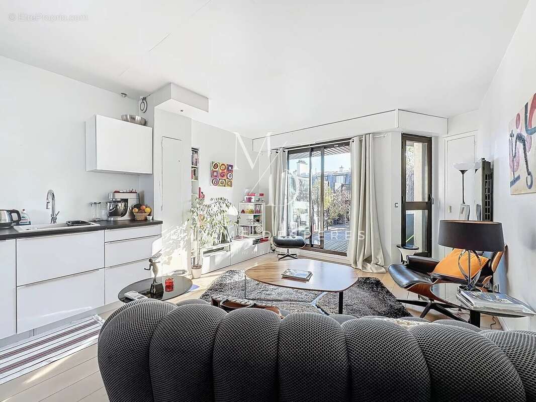 Appartement à NEUILLY-SUR-SEINE