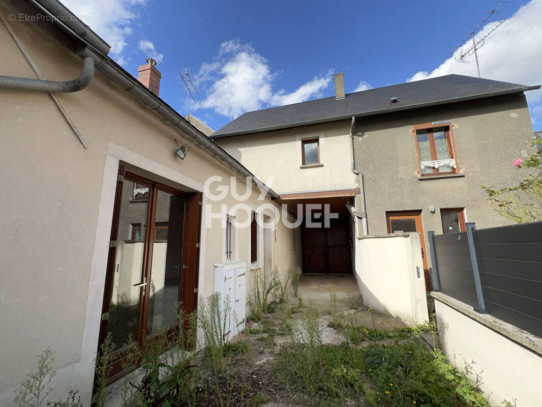 Maison à MALESHERBES