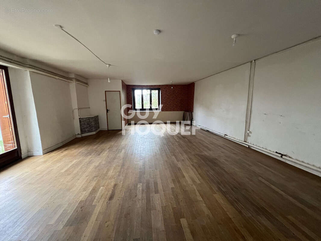 Maison à MALESHERBES