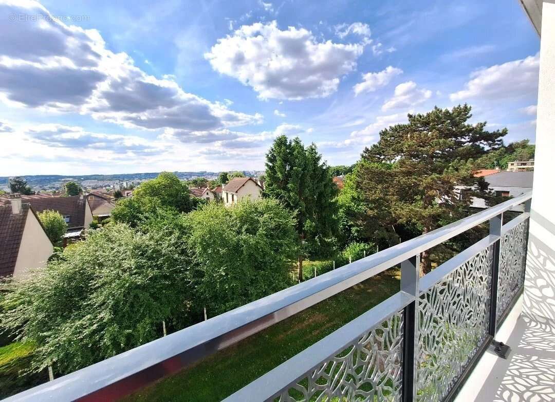 Appartement à L'HAY-LES-ROSES