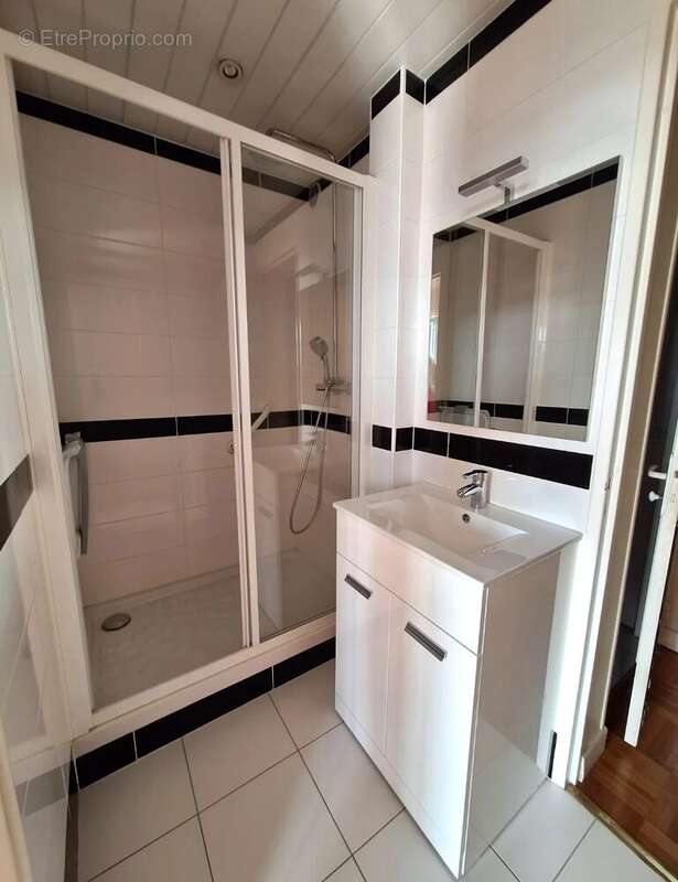 Appartement à L'HAY-LES-ROSES