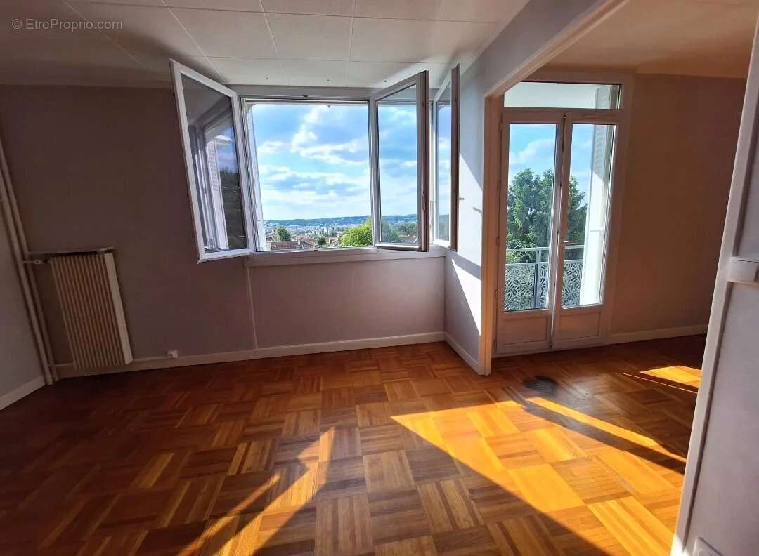 Appartement à L'HAY-LES-ROSES