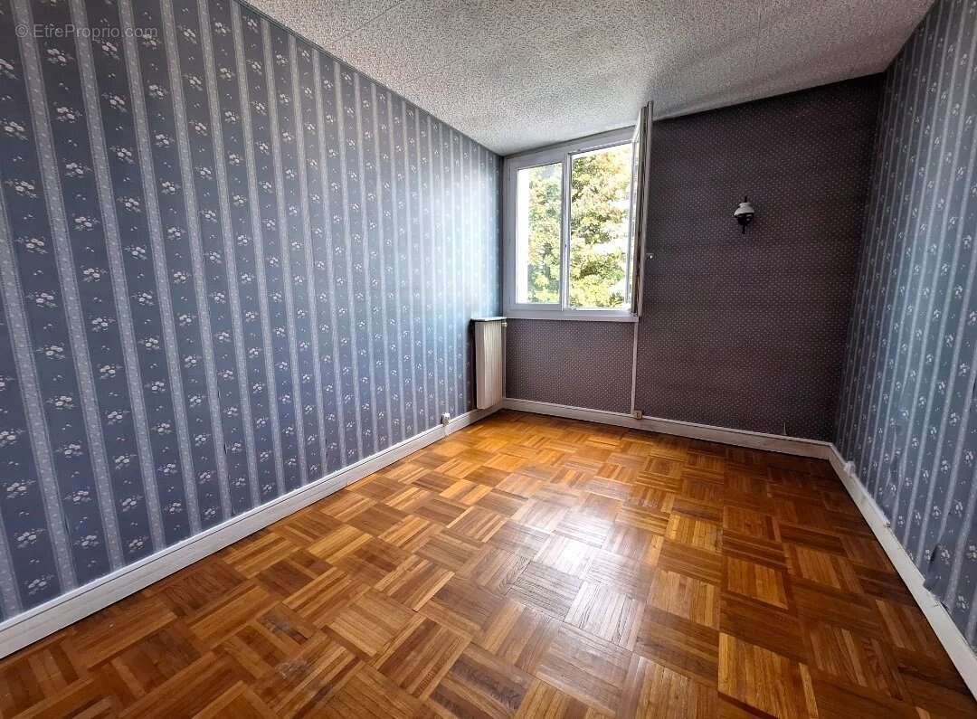 Appartement à L'HAY-LES-ROSES