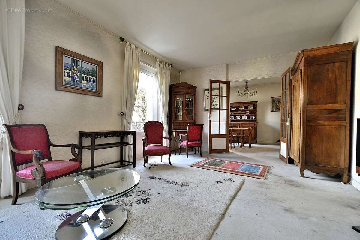 Appartement à SAINT-MAUR-DES-FOSSES