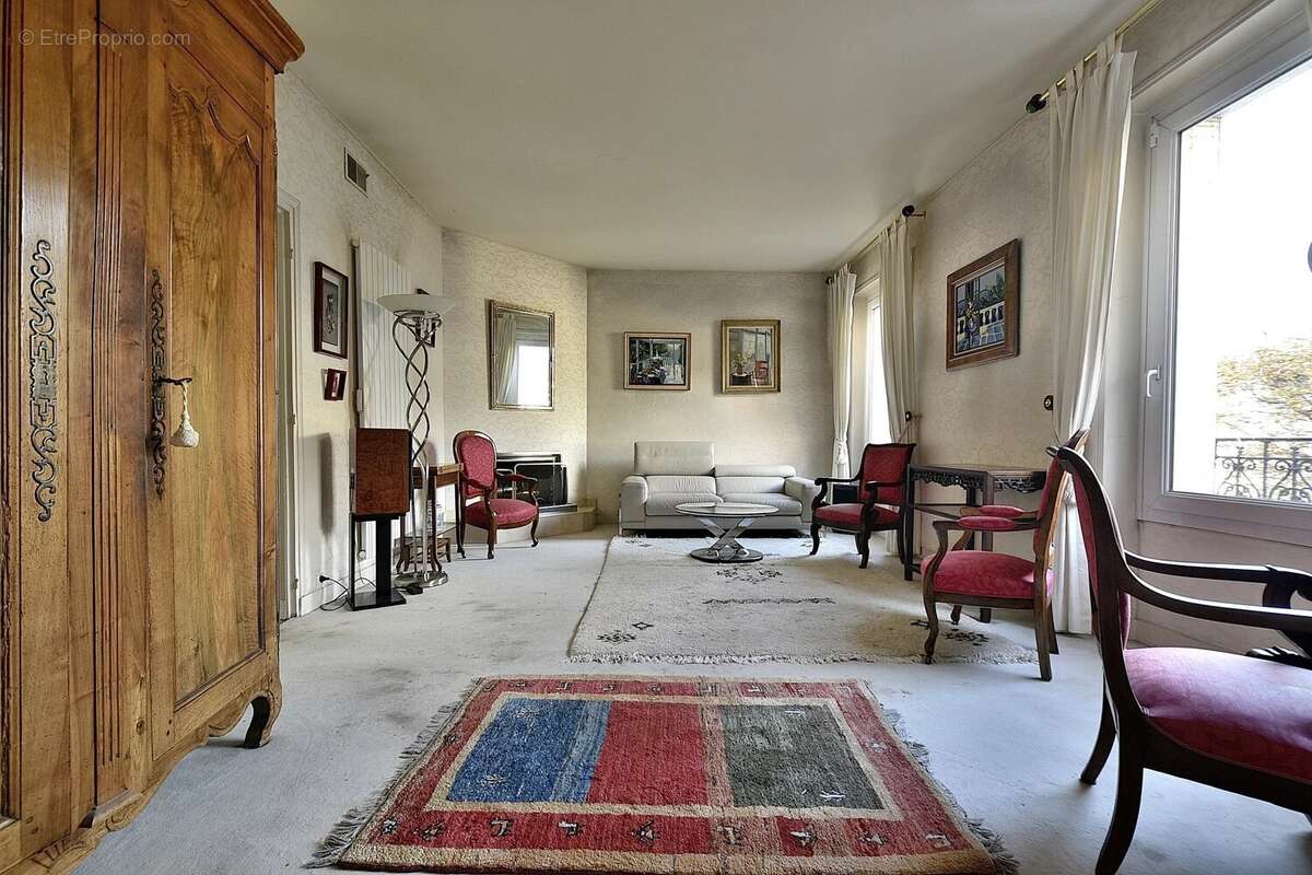 Appartement à SAINT-MAUR-DES-FOSSES