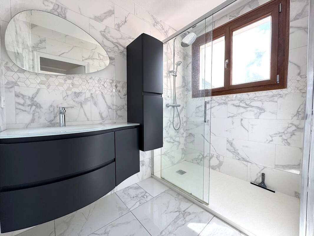 Appartement à SAINT-JEAN-DE-MAURIENNE