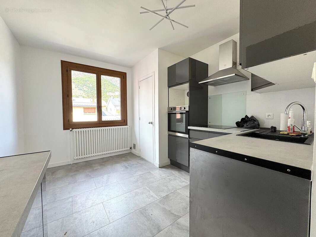 Appartement à SAINT-JEAN-DE-MAURIENNE