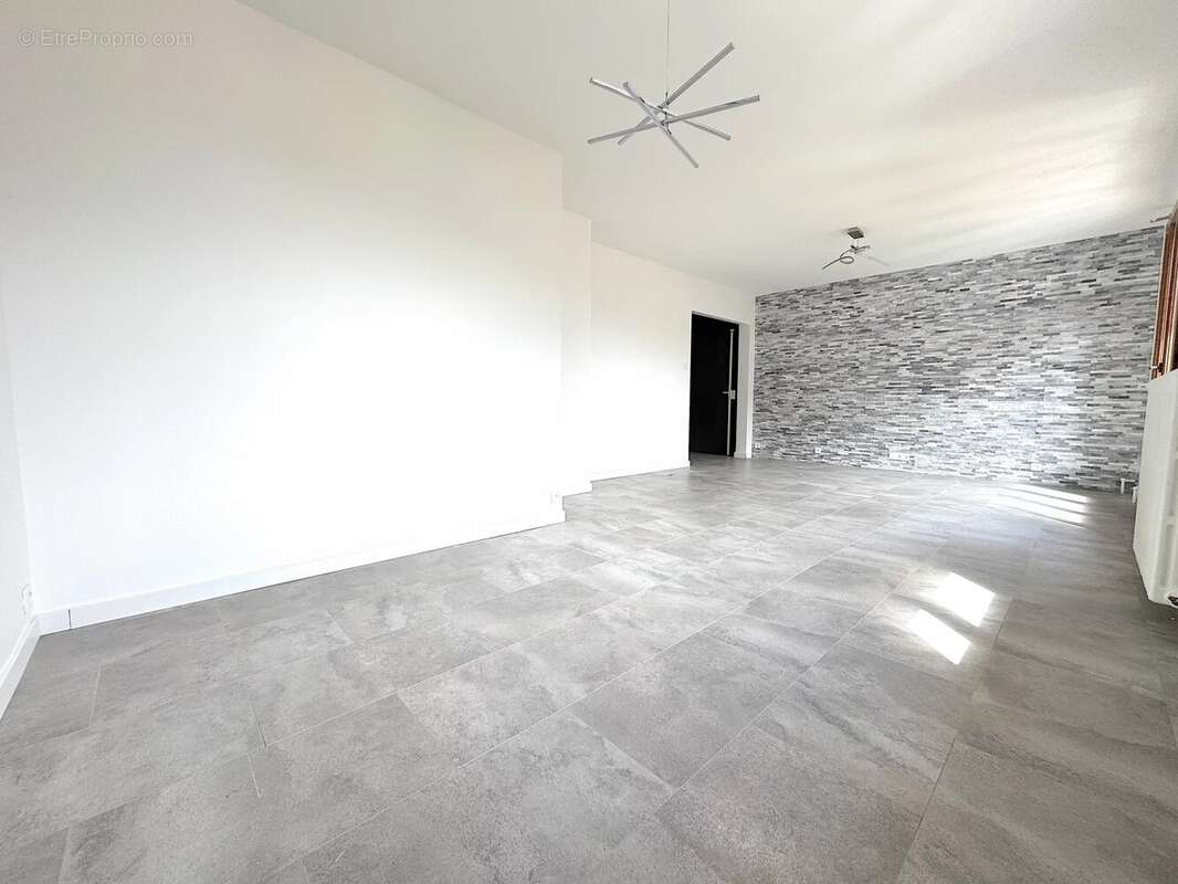 Appartement à SAINT-JEAN-DE-MAURIENNE