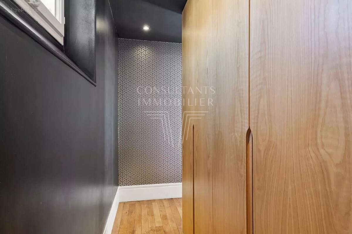 Appartement à PARIS-17E