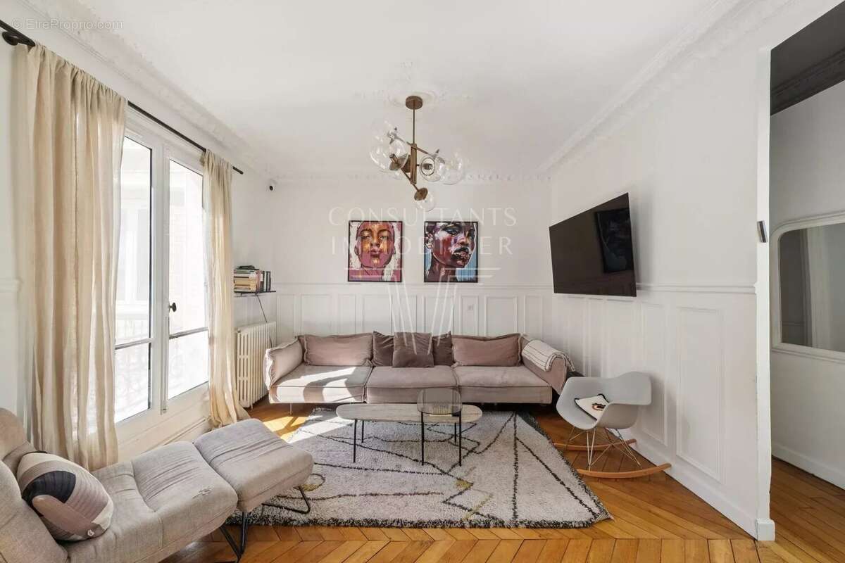 Appartement à PARIS-17E