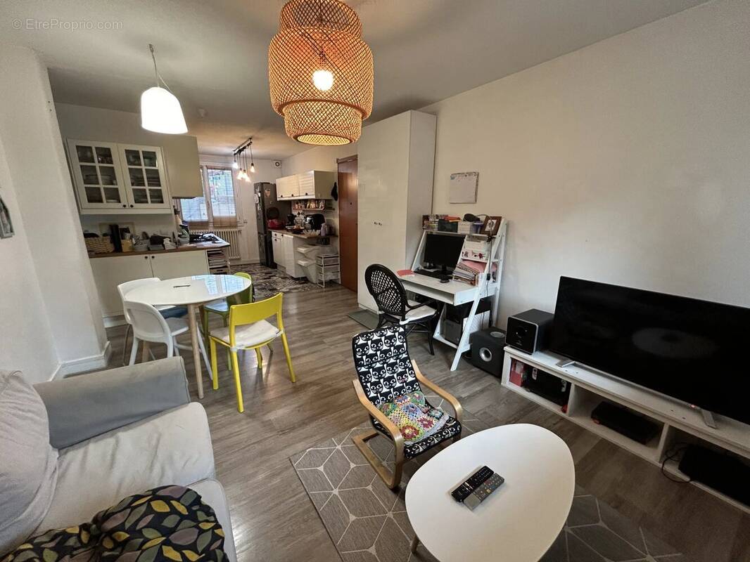 Appartement à SAINT-ETIENNE