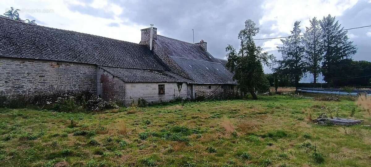 Maison à NEULLIAC