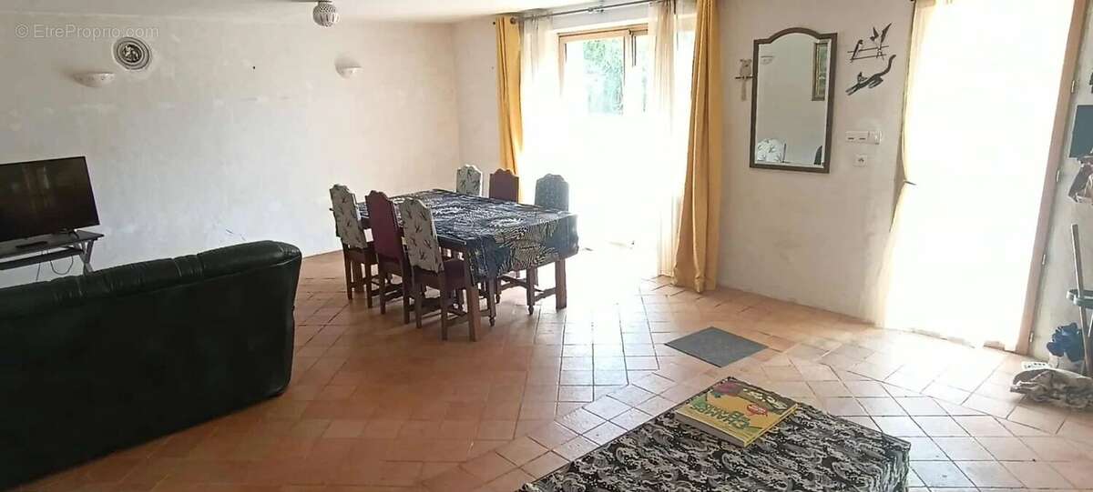 Maison à NEULLIAC