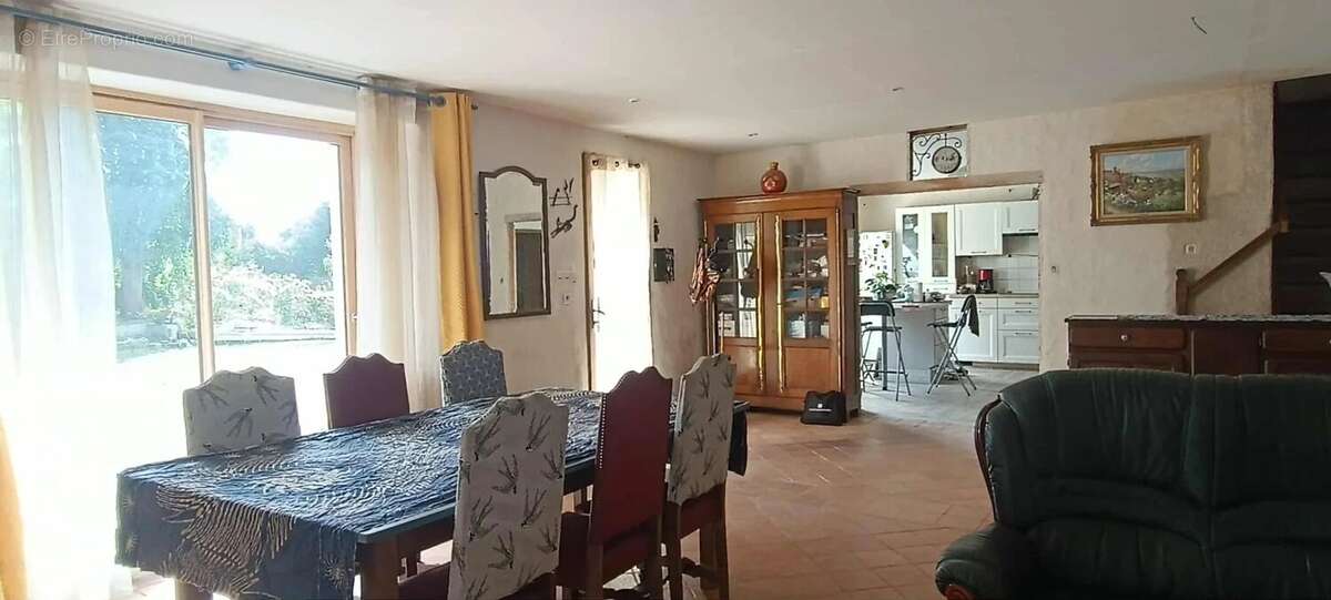 Maison à NEULLIAC