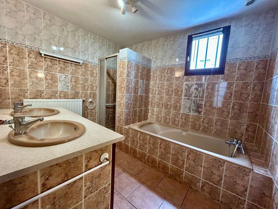 Maison à BOURG-DE-PEAGE