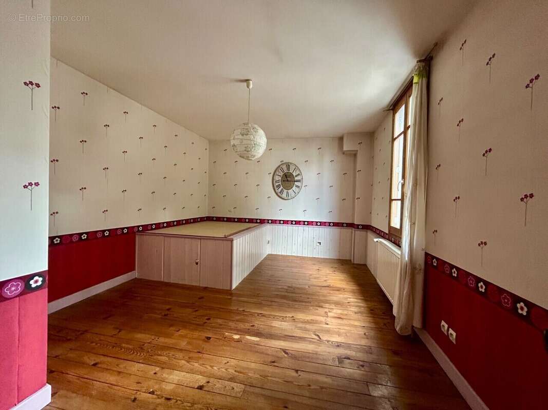 Maison à BOURG-DE-PEAGE