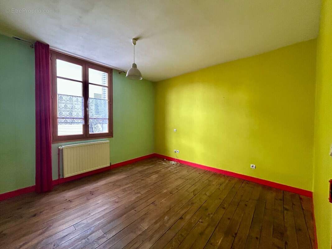 Maison à BOURG-DE-PEAGE