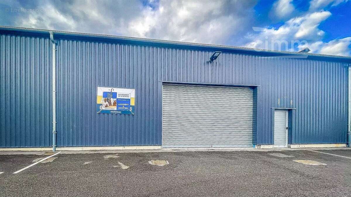 Commerce à SAINT-VINCENT-DE-MERCUZE