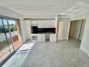 Appartement à SAINT-LAURENT-DU-VAR