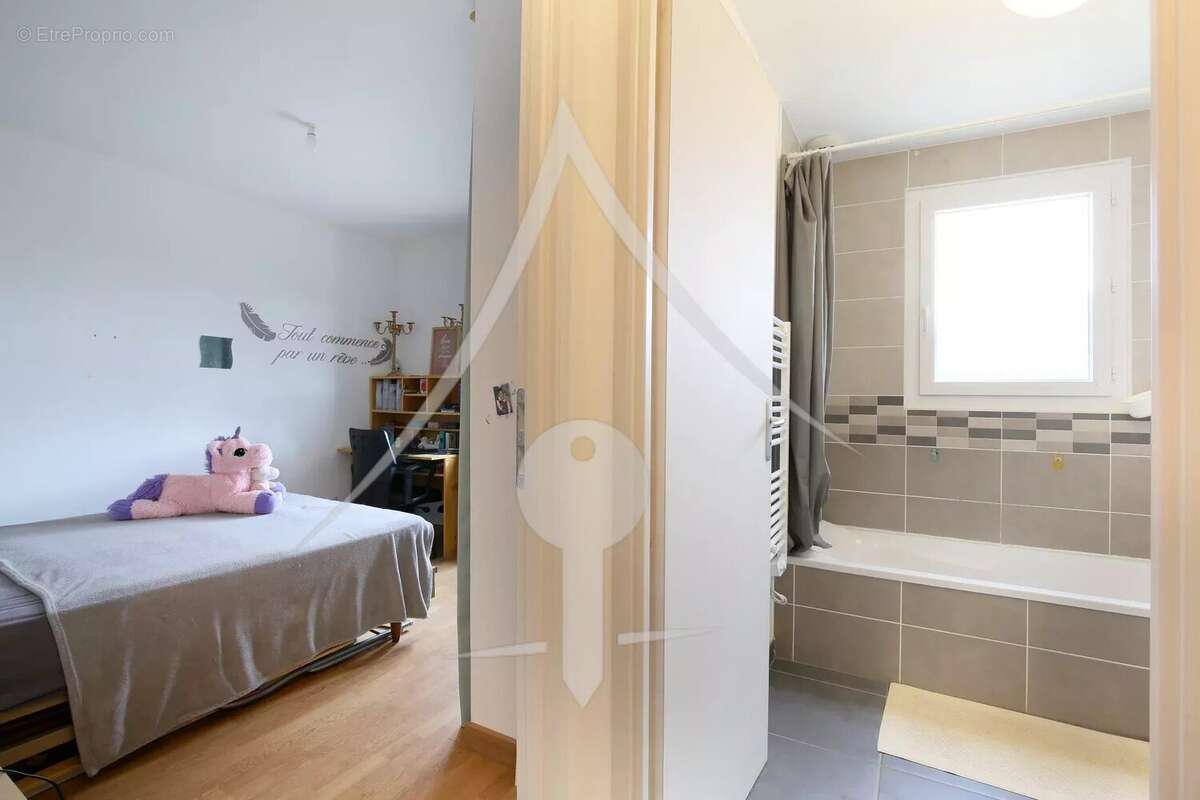 Maison à LAVERNOSE-LACASSE