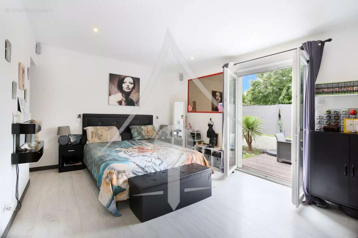 Maison à LAVERNOSE-LACASSE