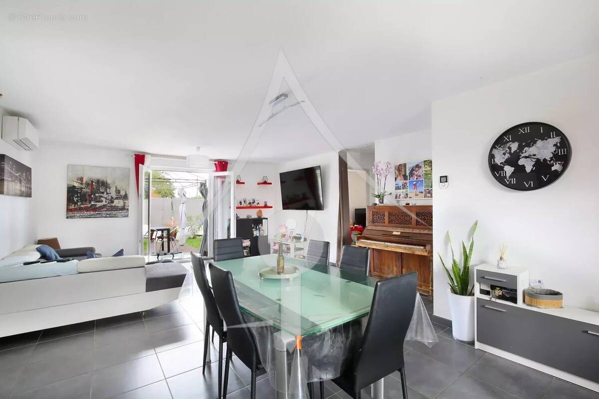 Maison à LAVERNOSE-LACASSE