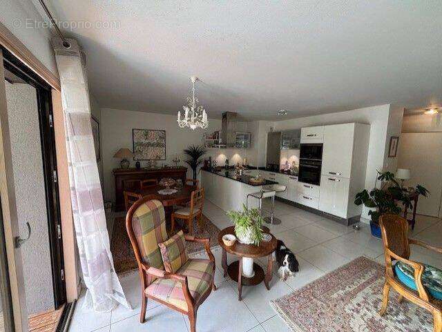 Appartement à DIVONNE-LES-BAINS