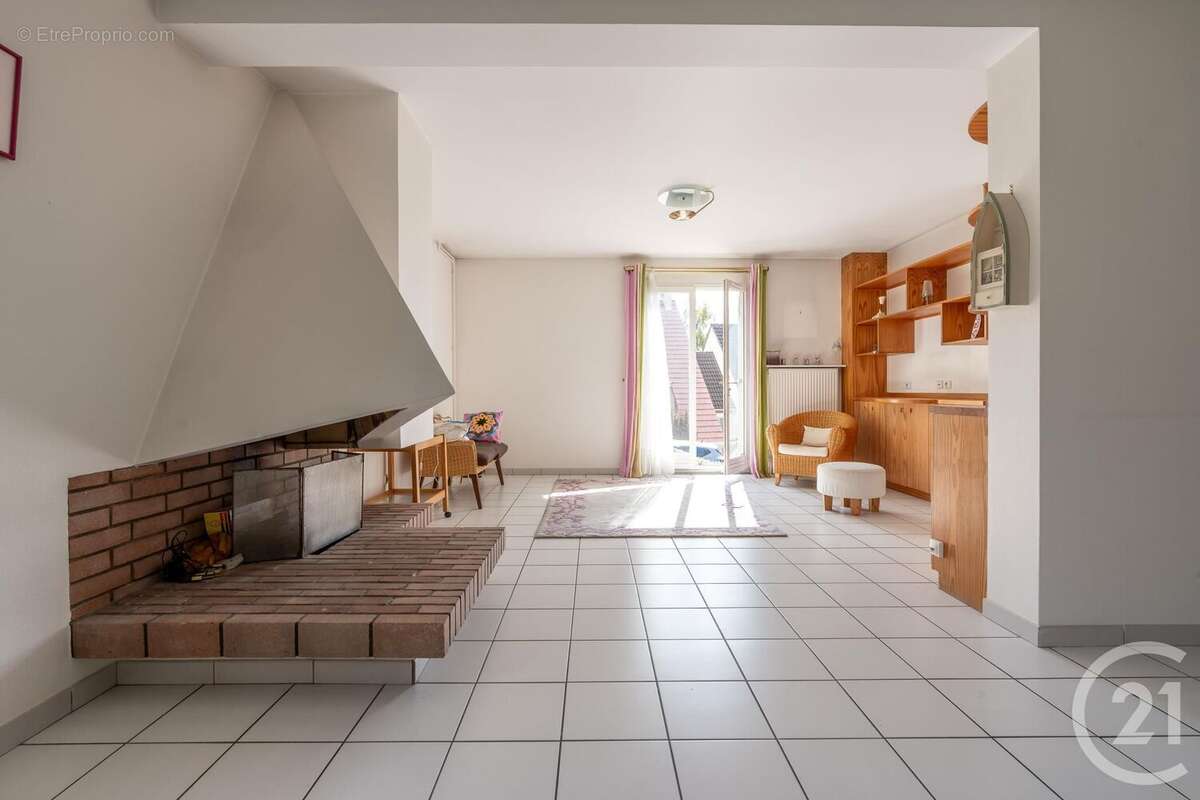 Maison à THORIGNY-SUR-MARNE