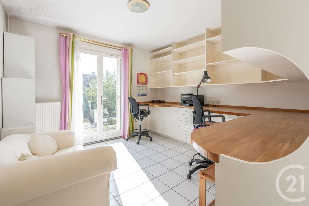 Maison à THORIGNY-SUR-MARNE