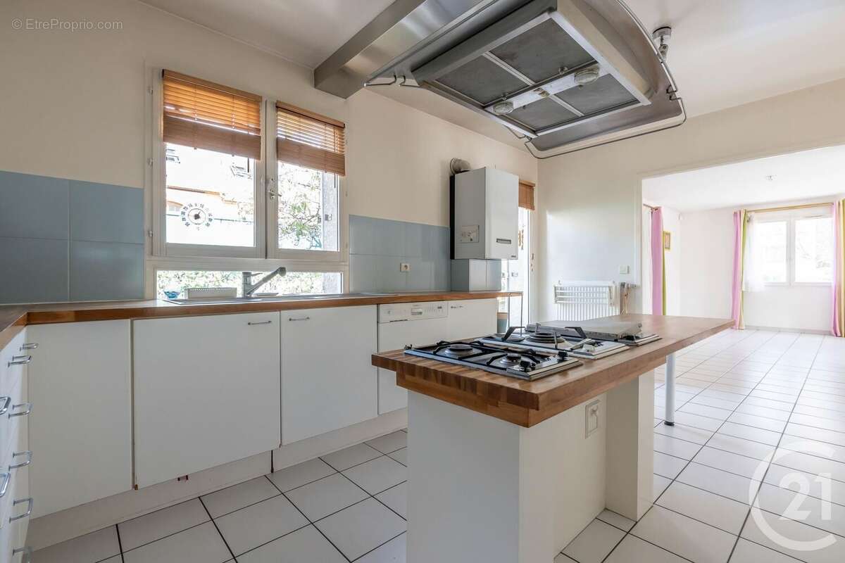 Maison à THORIGNY-SUR-MARNE