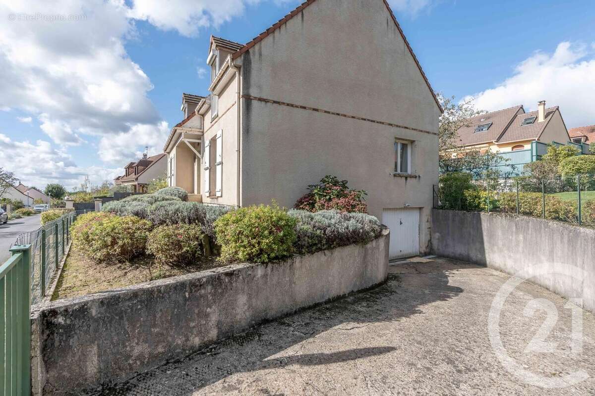 Maison à THORIGNY-SUR-MARNE