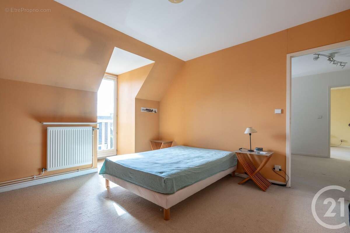 Maison à THORIGNY-SUR-MARNE