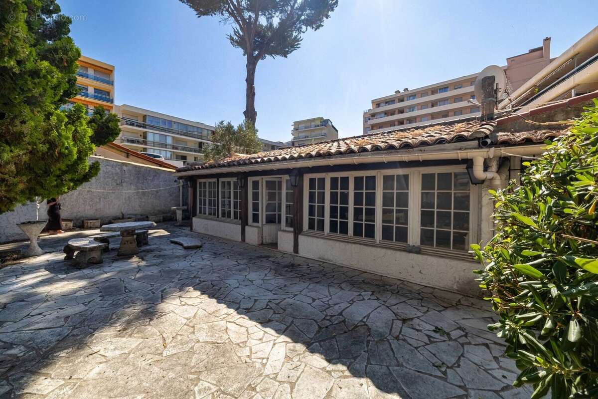 Maison à CAGNES-SUR-MER